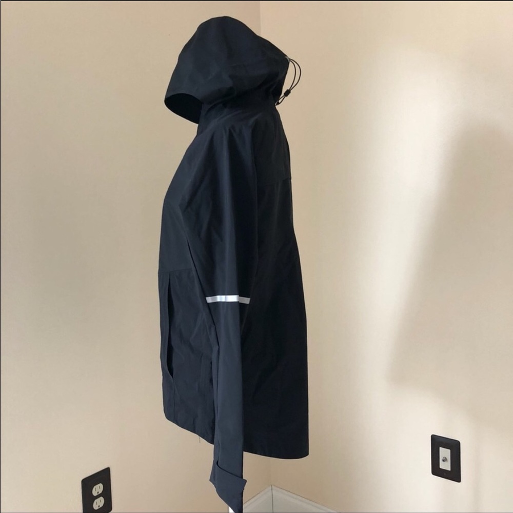 NWT Nike zonal aero shield running Windbreaker - Picture 6 of 6